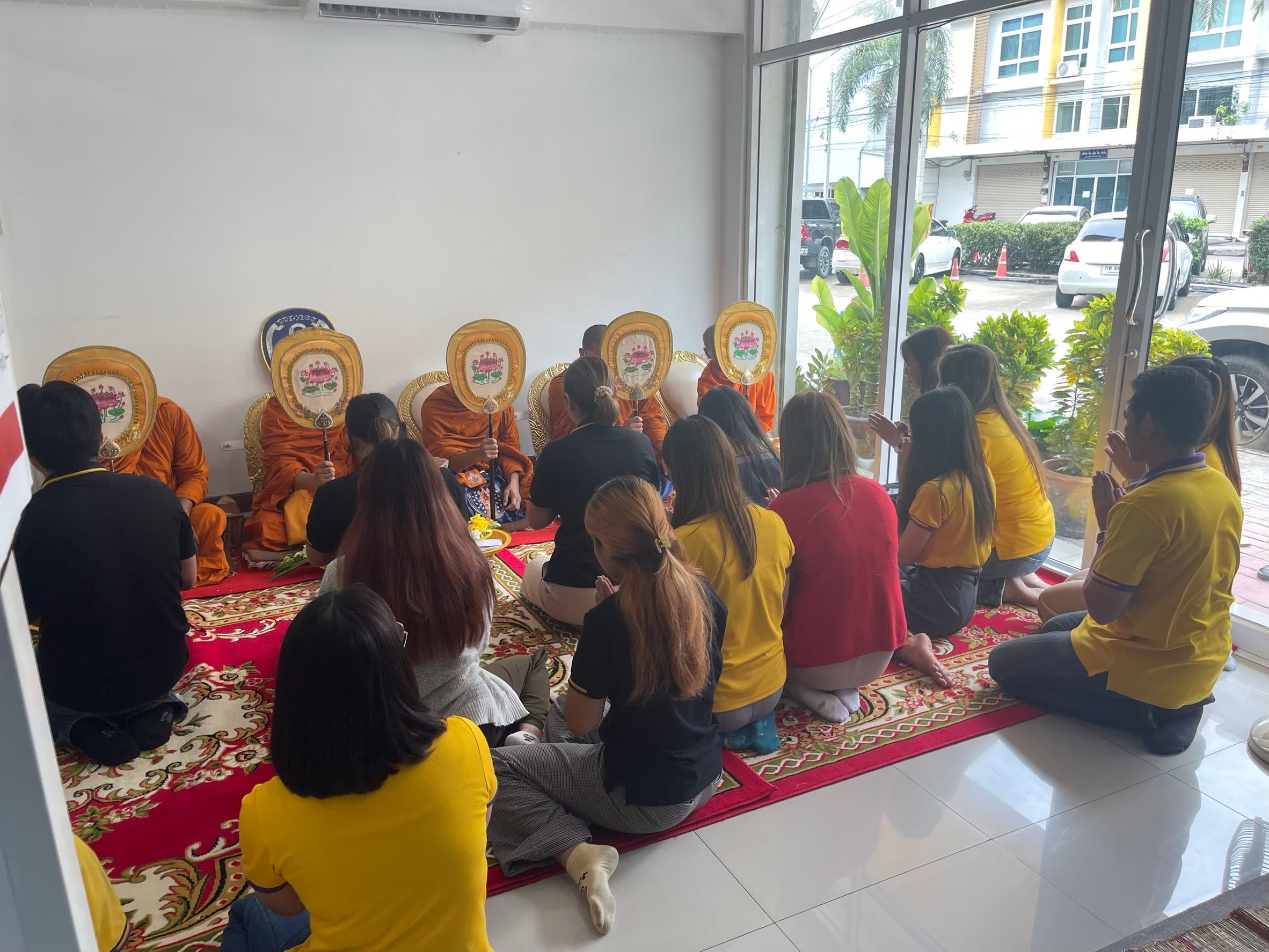 อิ่มบุญ อิ่มใจ: พิธีถวายเพลพระ ประจำปี 2567 เพื่อความเป็นสิริมงคล